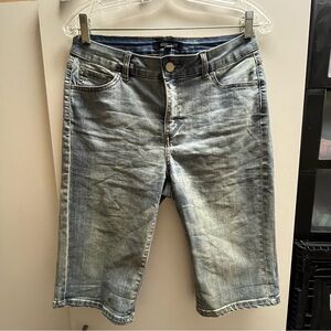 Ellen Tracy soft denim capri